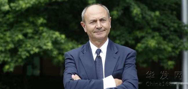 Roberto CavalliƷGian Giacomo FerrarisΪCEO  